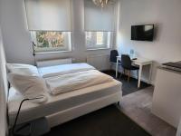 Apartment 32