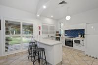 Entire Four-Bedroom House - Chapel House