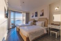 Senior Deluxe Room with Ocean View