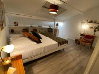 Les Cosy De Nancy - Le Duplex Vintage 4* - Bed and Breakfast