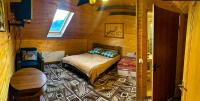 Deluxe Room (2 Adults + 1 Child)