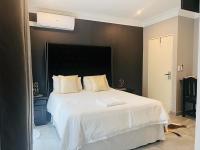 Chambre Lit Queen-Size - Vue sur Jardin