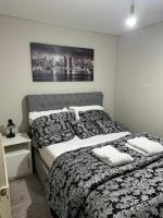 B&B London - Beautiful First Floor one bedroom apartment B Walthamstow - Bed and Breakfast London