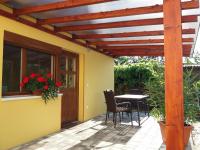 Apartment mit Terrasse