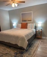 The Groovy Getaway on Garfield - B&B