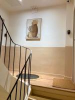 Le Pearl Appartement de charme en bord rivière - B&B Collobrières