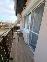 Apartamento con balcón