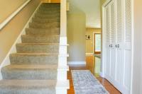 4BR/2.5BA Home boasting 2400sqft and Eat-in KTN - B&B
