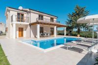 Villa atop the village with stunning view - Ferienwohnung