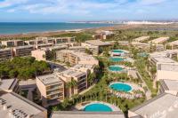 Salgados Beach House 2-Bedroom & 7 Pools - B&B