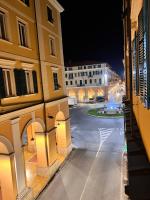 CASA DANTE: Oneglia Centro-Marina-Spiagge (3 min) - B&B Imperia