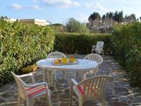 Studio cabine avec terrasse et parking, à 250 m de la plage d'Aiguebelle, Le Lavandou - FR-1-251-187 - B&B
