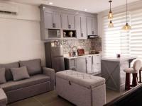 Cozy Holiday Home at Batulao Artscapes 2Br brand new fully airconditioned - B&B Calo