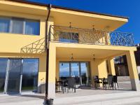 Sunset view guest house - B&B Ilindentsi