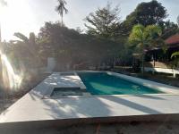 Baan Banyan Villa, wood house short walk to Mae Nam beach - Chambres d'hôtes Mae Nam Beach