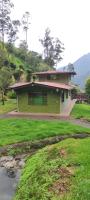 "Casa Verde" en Baños de Agua Santa con vista al volcán Tungurahua - B&B Baños