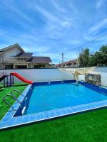 B&B Kuala Terengganu - Villa D'Razna - Luxury 5-bedroom Villa with private pool - Bed and Breakfast Kuala Terengganu