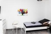 CosyHomes24 - spacious apartment with TOP-traffic connection - RE01 - B&B