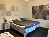 Dreibettzimmer mit eigenem Bad