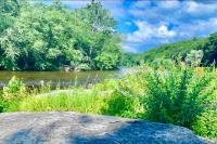 Scenic Views & River Access, Cozy River Home - B&B