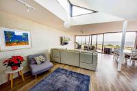 Surfcoast Seview Retreat - Bed and Breakfast Torquay