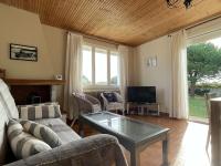 Maison avec Jardin Clos près de la Plage - 5 Couchages, 3 Étoiles, Ménage Inclus - FR-1-224B-474 - Chambres d'hôtes Barbâtre