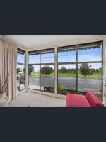 B&B Geelong West - Beach view Rippleside Cottage - Bed and Breakfast Geelong West