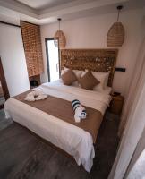 Deluxe Double Room (2 Adults + 1 Child)