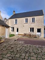 B&B Longues-sur-Mer - Gite des falaises de Longues 8personnes - Bed and Breakfast Longues-sur-Mer