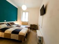 FirstHouse - nel centro storico con Parcheggio Gratuito - B&B Siena