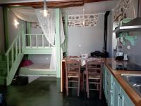 STONE GUESTHOUSE - B&B