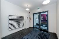 Heart of Pärnu Living - Contemporary 2 Bedroom Apartment with Balcony & Parking - B&B