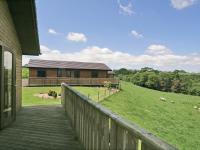 B&B Penybont - Woodside Lodge - Hw7520 - Bed and Breakfast Penybont