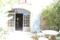 Charmante maison en Camargue avec piscine partagée - B&B Saintes-Maries-de-la-Mer