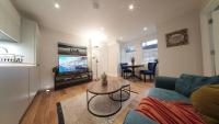 B&B St Albans - Ritual Stays stylish 1-Bed Flat in the Heart of St Albans City Centre with Working Space and Super Fast WiFi - Bed and Breakfast St Albans