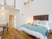 B&B Wirksworth - The Wee House On The Hill - Bed and Breakfast Wirksworth