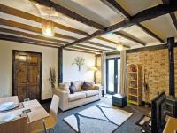 B&B Lympne - Treacle Cottage At Treacle Den - E5385 - Bed and Breakfast Lympne