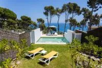 Frontline Sea Villa with Private Pool in Calella - PROA - B&B Calella de Palafrugell