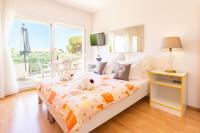 Apartment 4E