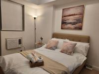Studio in Azure with Arayat View - Bed and Breakfast