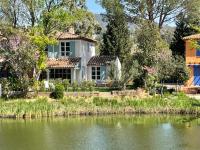 Les Restanques Maison du lac 4 chambres - B&B