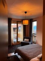 Mirabell Apartment Bansko - Mountain View & Fireplace