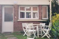 AMIENS Studio cocooning et tranquille dans un jardinet a l'arrière d'une copropriété 2mm de la gare - B&B