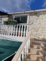 Apartamento con balcón