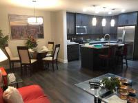 Cheerful and beautiful 3 bedroom home close lake - B&B Edmonton