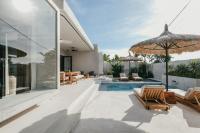 Chateau Retreat Bali - B&B Canggu