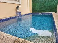 B&B Batangas - Luxury 3BR Villa w Plunge Pool near SM Batangas City- Instagram-Worthy! - Bed and Breakfast Batangas