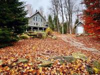 B&B Haliburton - The Wonderland Cottage - Bed and Breakfast Haliburton