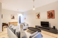 Sliema Charming: 3BR Apartment Near the Beach by 360 Estates - B&B Sliema