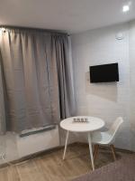 Freedom apartment on Bazarna str - B&B Leopoli